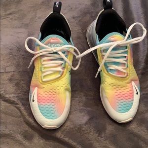 Ombré Nike 270 (read description for size info)